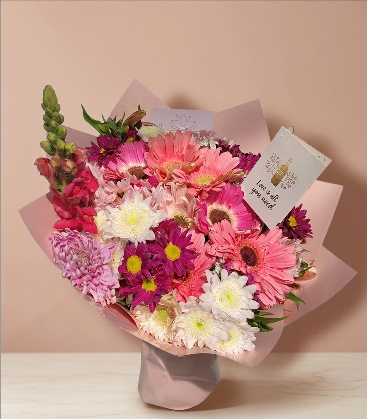 12 Gerberas y Variedad