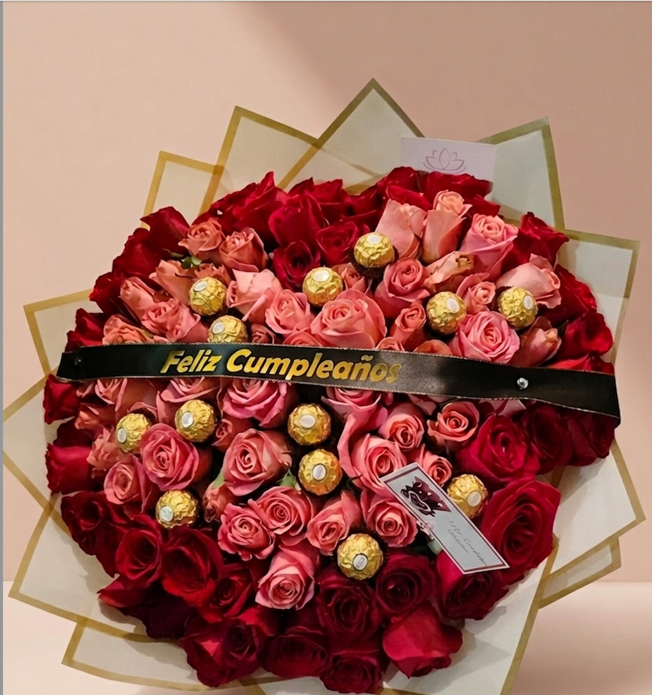 Ramo de Amor 24 Rosas + Chocolates